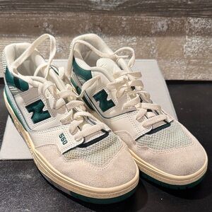 New Balance 550 Sneakers in Cream and Green